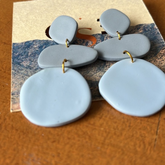 Blue polymer clay drop earrings - Picture 3 of 9